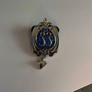 Disney Club 33 Pin